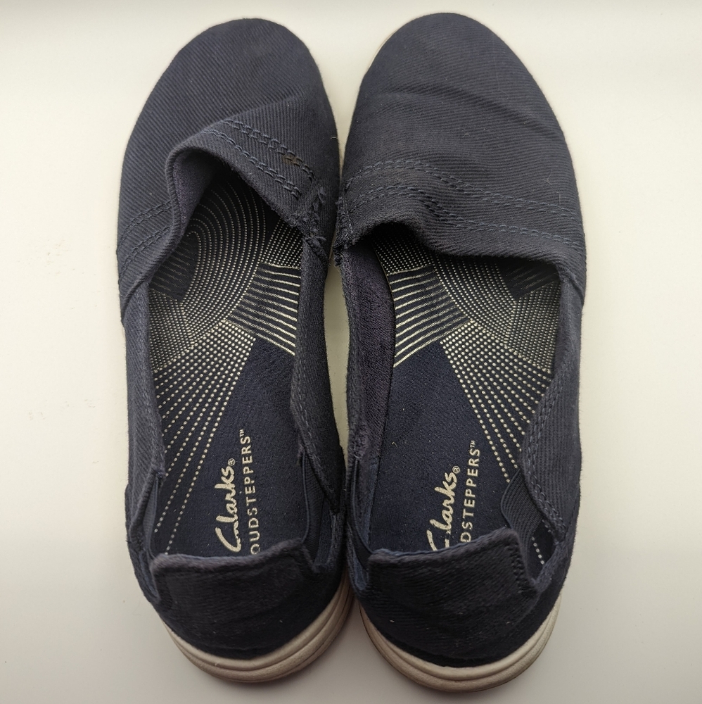 Clarks Cloudsteppers Navy Breeze Step slip on flats size 9 wide‎